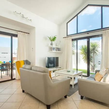 Orcades Close To Town Center Pool & A/c Playa Blanca (Lanzarote)