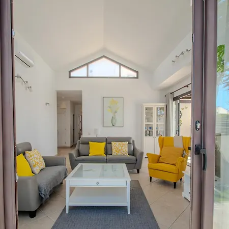 Orcades Close To Town Center Pool & A/c Playa Blanca (Lanzarote)